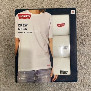 Levi’s shirts